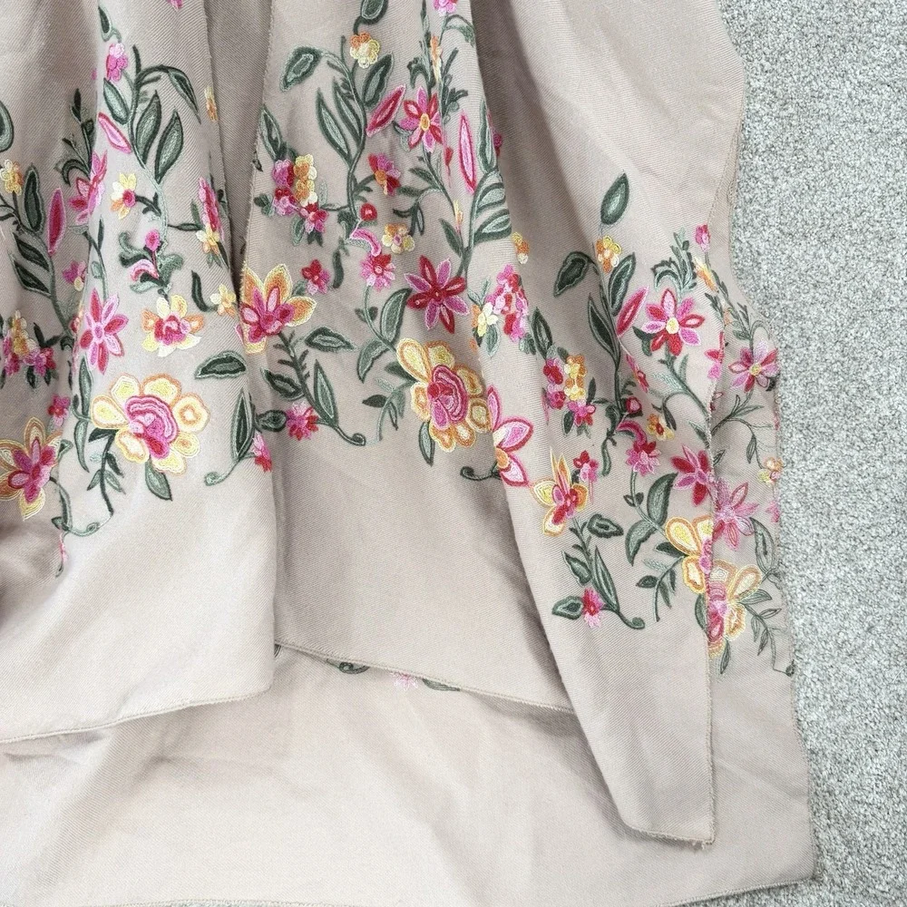 Embroidered Floral Shawl Wrap Poncho Ruana OS Tan Cottagecore Festival Boho Long